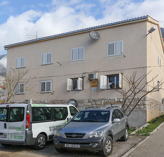apartments City, Makarska - house, parking