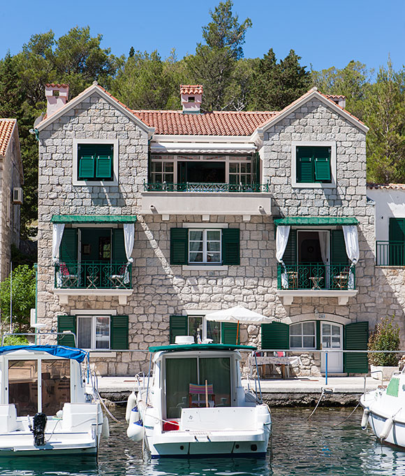 Apartments Villa COLUMBA, Makarska - beautiful dalmatian stone house