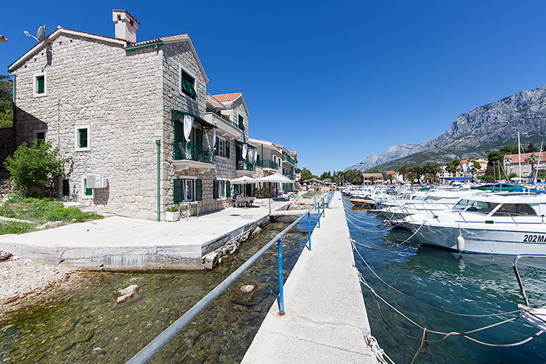 Apartments Villa COLUMBA, Makarska - panorama house and sea