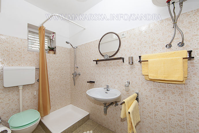 bathroom - apartments Sandra, Makarska